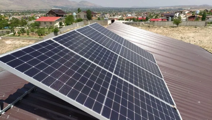 پنل خورشیدی ایرانی یا خارجی؟ بررسی کامل تفاوت و انتخاب بهتر