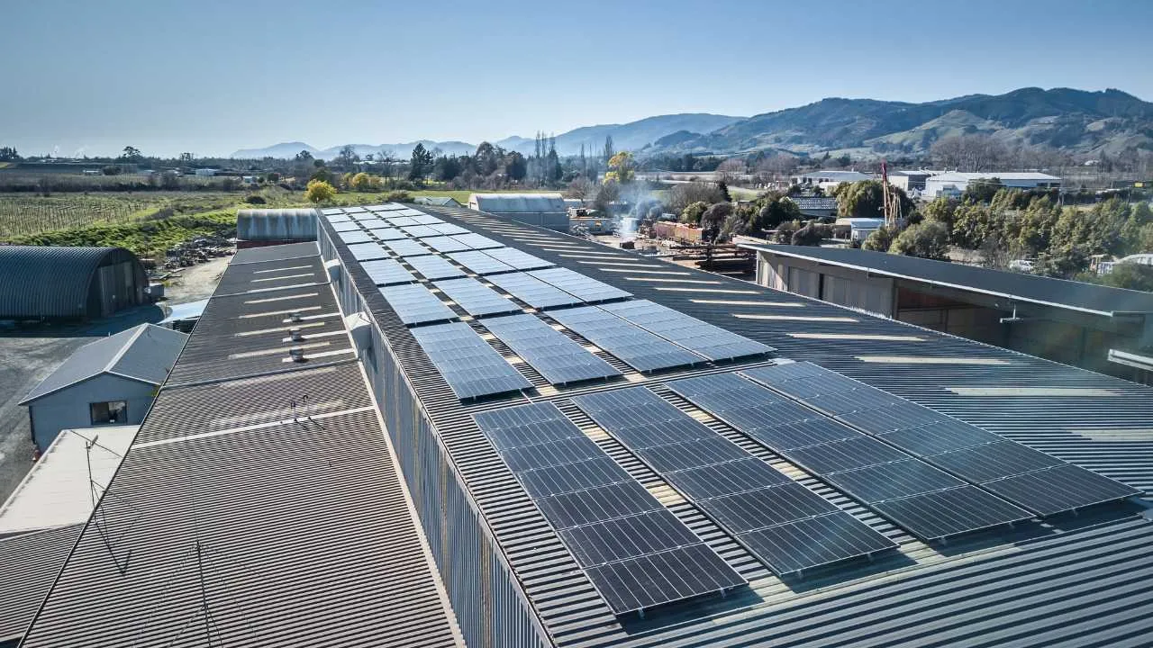 پنل خورشیدی برای کارگاه نجاری و تولیدی ها